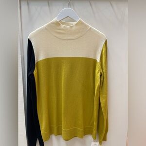 Women’s sweater